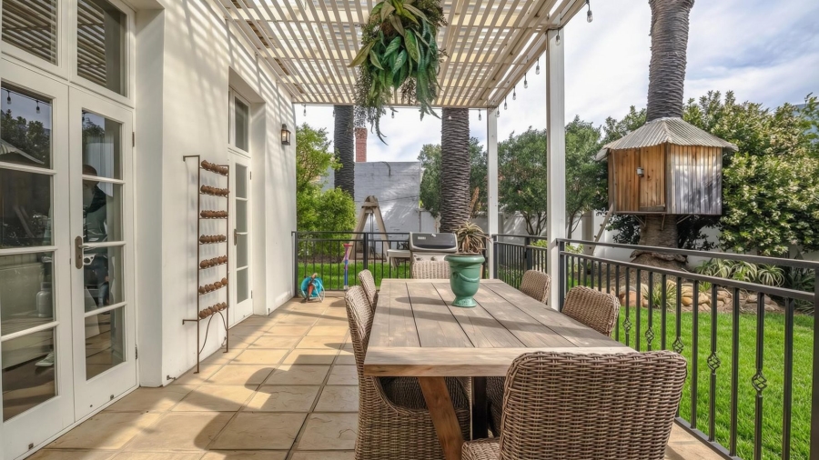 3 Bedroom Property for Sale in Mowbray Western Cape